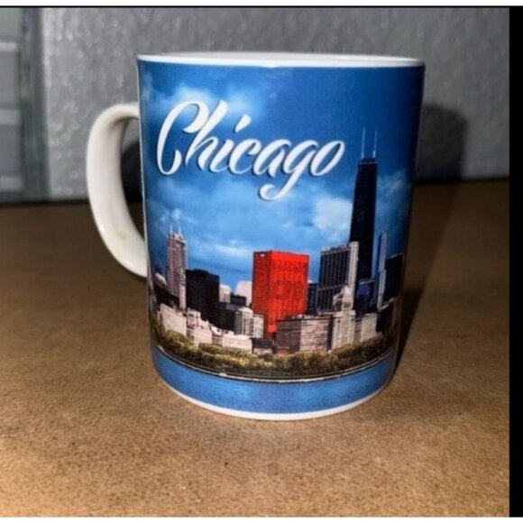 Chicago Skyline Souvenir Mug Set - Picture 7 of 14